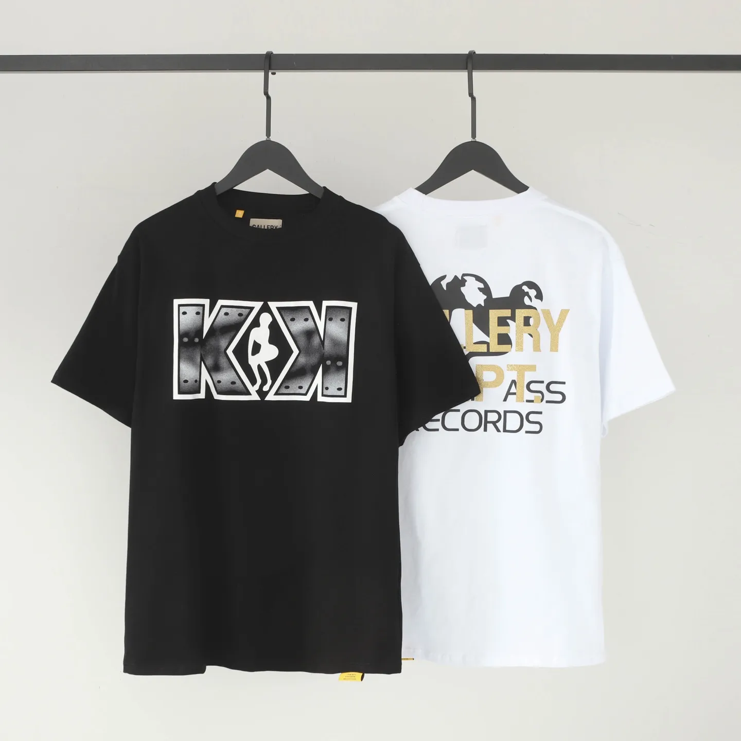 GALLERY.DEPT Summer new short-sleeved model number: D3321P104 Color: black white Size: S M L XL